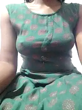 rituporna2004 online show from January 11, 2025, 8:11 am