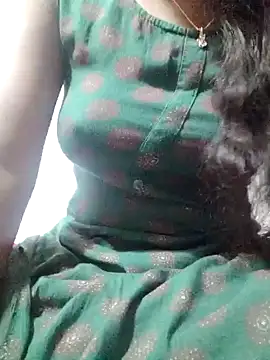 rituporna2004 online show from January 28, 2025, 3:04 pm