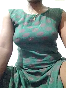 rituporna2004 online show from September 13, 2025, 7:24 pm