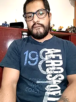 HombreS3n online show from March 11, 2025, 2:43 am