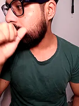 HombreS3n online show from October 26, 2025, 9:42 pm