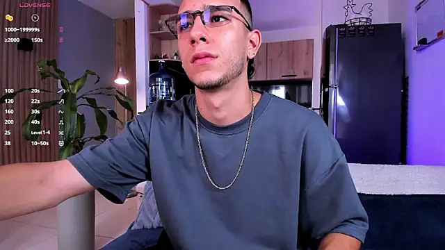 Snapshot of SymonPrince chatting on September 26, 2025, 3:05 pm SymonPrince online show from September 26, 2025, 3:05 pm