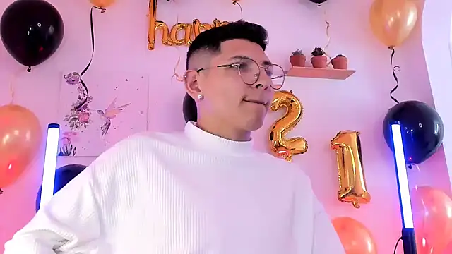 a lejandro 0 8 online show from February 18, 2025, 7:52 pm