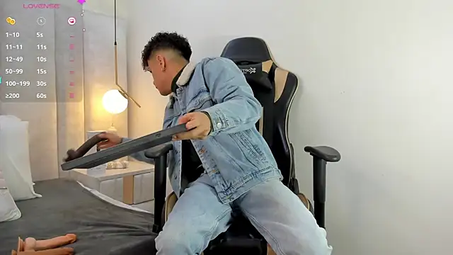 Snapshot of 1m_Joel chatting on January 20, 2025, 2:32 am 1m Joel online show from January 20, 2025, 2:32 am