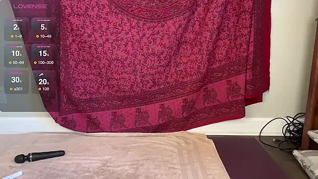 Snapshot of GlitterKitty108 chatting on November 24, 2025, 2:06 pm GlitterKitty108 online show from November 24, 2025, 2:06 pm