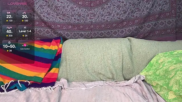 Snapshot of GlitterKitty108 chatting on February 7, 2026, 2:32 pm GlitterKitty108 online show from February 7, 2026, 2:32 pm