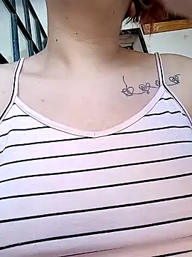 ConeNella online show from January 5, 2025, 2:52 pm