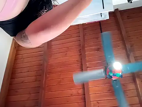 ConeNella online show from January 17, 2025, 3:43 pm