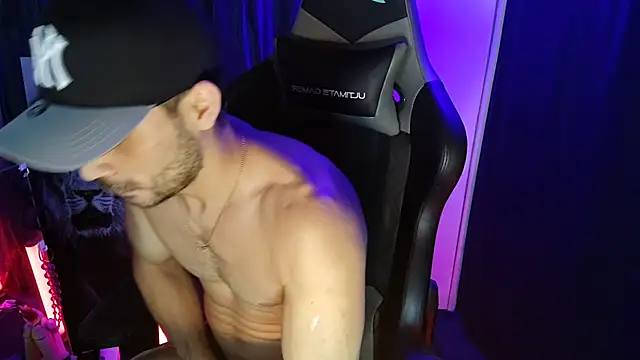 sexyboycolombi4 online show from January 22, 2025, 11:45 am