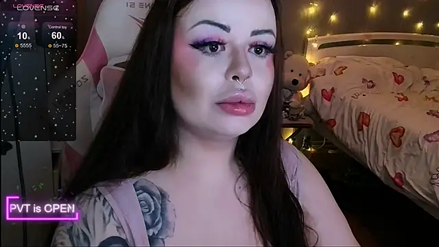 Snapshot of og_maddison chatting on December 3, 2025, 9:13 pm og maddison online show from December 3, 2025, 9:13 pm