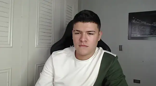 Plug Control online show from January 5, 2025, 8:00 pm