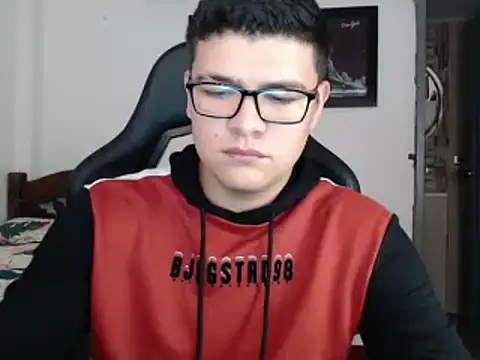 Plug Control online show from March 17, 2025, 8:51 pm