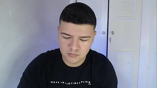 Plug Control online show from October 12, 2025, 3:22 pm