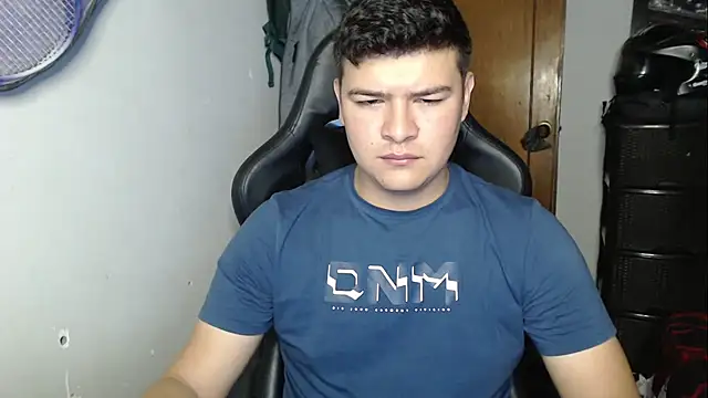 Plug Control online show from December 5, 2025, 7:10 pm