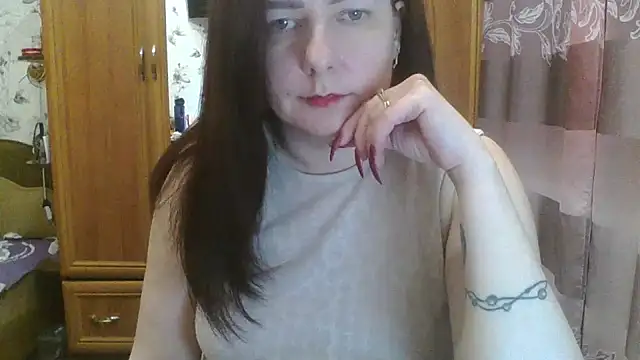 SophieNightAh online show from February 3, 2025, 7:21 pm