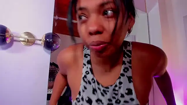 lia mariana online show from January 8, 2025, 5:05 pm