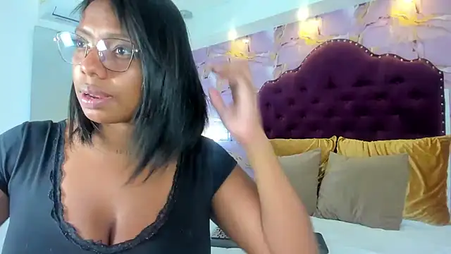 Snapshot of lia_mariana chatting on July 11, 2026, 4:53 pm lia mariana online show from July 11, 2026, 4:53 pm