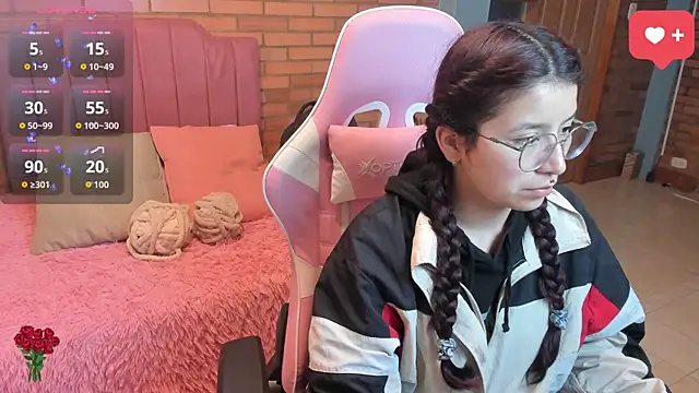 Amy joones online show from July 24, 2026, 10:57 am