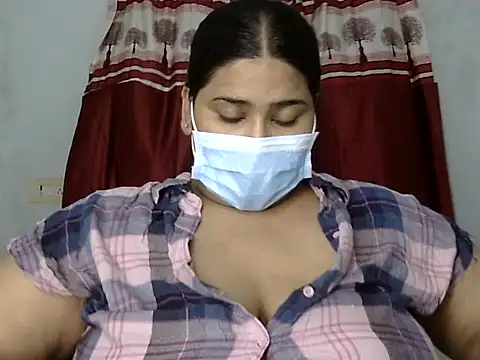 cutelady65 online show from September 29, 2025, 2:33 pm