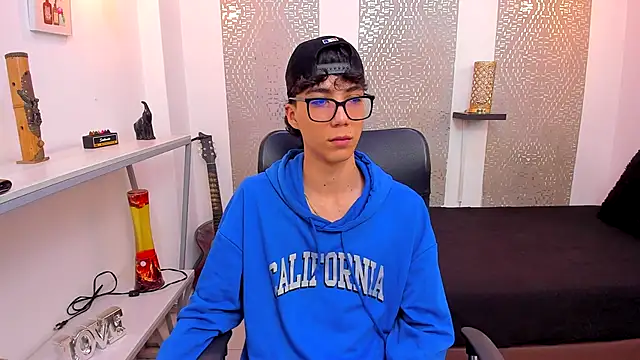 Nikolay Gregori online show from October 2, 2025, 5:47 am