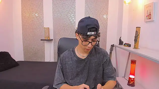 Nikolay Gregori online show from October 10, 2025, 4:33 am