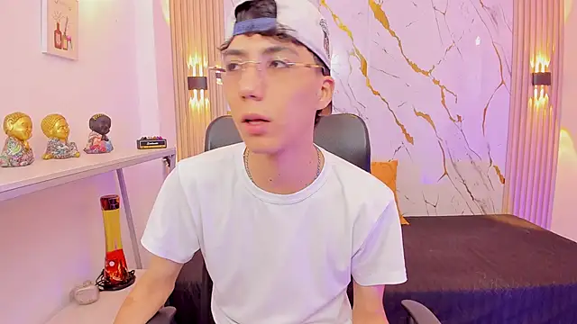 Nikolay Gregori online show from February 5, 2026, 4:17 am