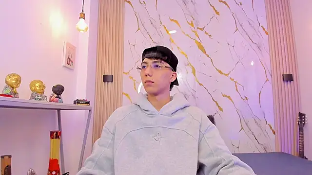 Nikolay Gregori online show from April 13, 2026, 4:07 am