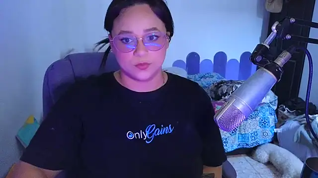 Snapshot of Luciernaga18 chatting on July 1, 2026, 8:52 pm Luciernaga18 online show from July 1, 2026, 8:52 pm