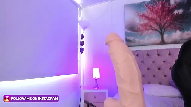 Snapshot of Julianaa_Castro_ chatting on February 1, 2025, 5:58 pm Julianaa Castro online show from February 1, 2025, 5:58 pm