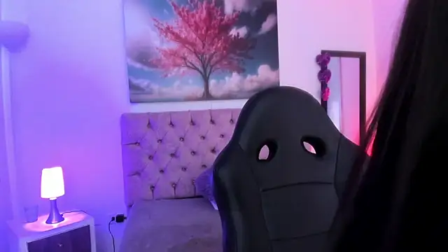 Snapshot of Julianaa_Castro_ chatting on March 7, 2025, 12:01 pm Julianaa Castro online show from March 7, 2025, 12:01 pm