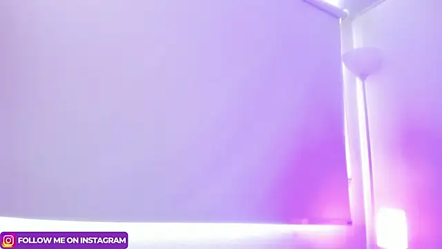 Snapshot of Julianaa_Castro_ chatting on March 13, 2025, 2:55 pm Julianaa Castro online show from March 13, 2025, 2:55 pm