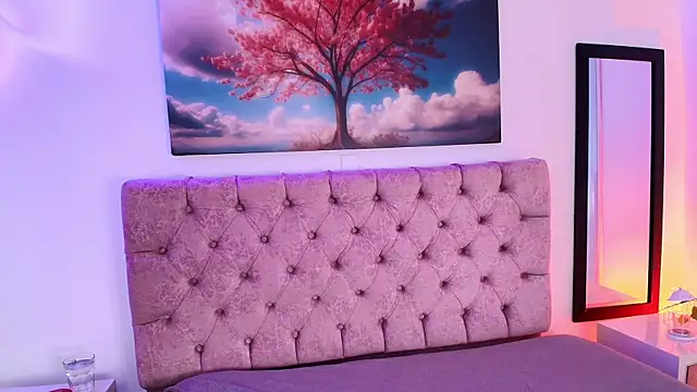 Snapshot of Julianaa_Castro_ chatting on September 9, 2025, 12:59 pm Julianaa Castro online show from September 9, 2025, 12:59 pm