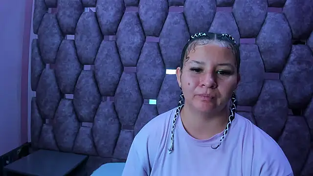 AlaSmith online show from November 18, 2025, 2:28 am