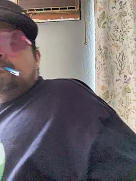 Miguel16i online show from March 4, 2025, 6:18 pm