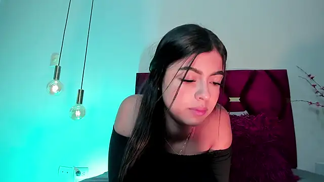 Snapshot of SiennaVidaal chatting on January 14, 2025, 9:09 pm SiennaVidaal online show from January 14, 2025, 9:09 pm