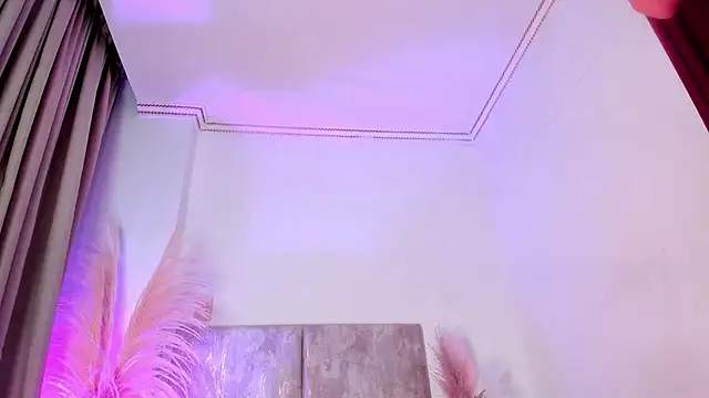 Snapshot of SiennaVidaal chatting on March 5, 2025, 12:38 am SiennaVidaal online show from March 5, 2025, 12:38 am