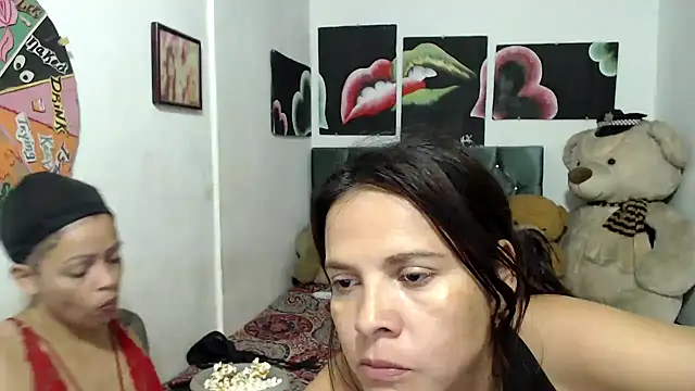 manzanahot9 online show from March 5, 2025, 8:10 pm