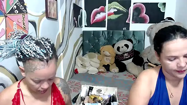 manzanahot9 online show from November 7, 2025, 9:31 am