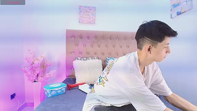 MaikCarver online show from September 9, 2025, 12:48 pm