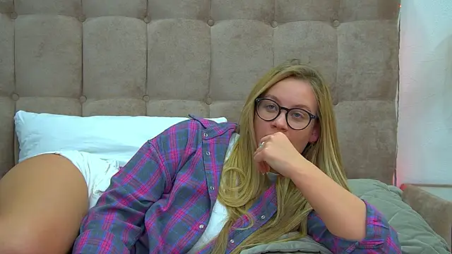 MariaNeumann online show from January 18, 2025, 12:24 am