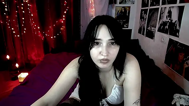 Tricky Vicky666 online show from March 7, 2025, 10:32 pm