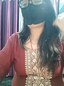 Aishwaryaa 69 online show from December 18, 2025, 1:06 pm