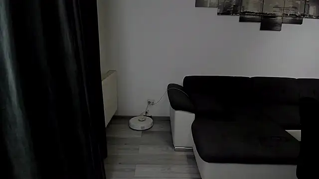 Snapshot of Richarddarell1 chatting on October 23, 2025, 5:29 am Richarddarell1 online show from October 23, 2025, 5:29 am