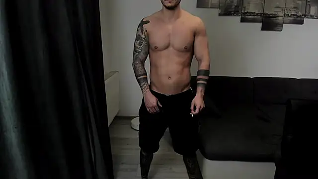 Snapshot of Richarddarell1 chatting on November 12, 2025, 6:25 am Richarddarell1 online show from November 12, 2025, 6:25 am