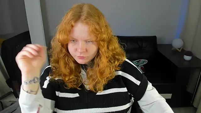 Snapshot of Cassie_xKiss chatting on June 19, 2026, 8:23 pm Cassie xKiss online show from June 19, 2026, 8:23 pm
