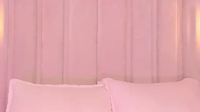 bonniekim  online show from February 24, 2025, 12:05 pm