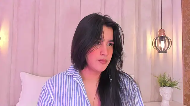 bonniekim  online show from February 25, 2025, 11:52 am