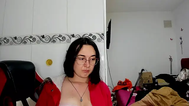 Snapshot of Sweet-Suck69 chatting on June 17, 2026, 5:10 am Sweet-Suck69 online show from June 17, 2026, 5:10 am
