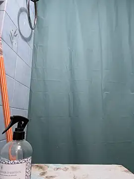 Rogerpere online show from October 14, 2025, 5:58 pm