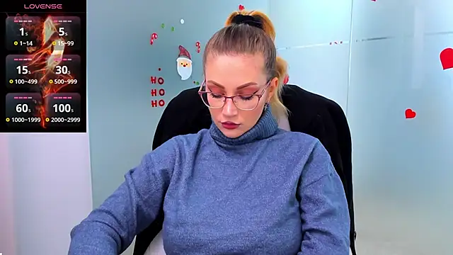 Snapshot of anyarosses chatting on December 8, 2024, 5:50 am anyarosses online show from December 8, 2024, 5:50 am